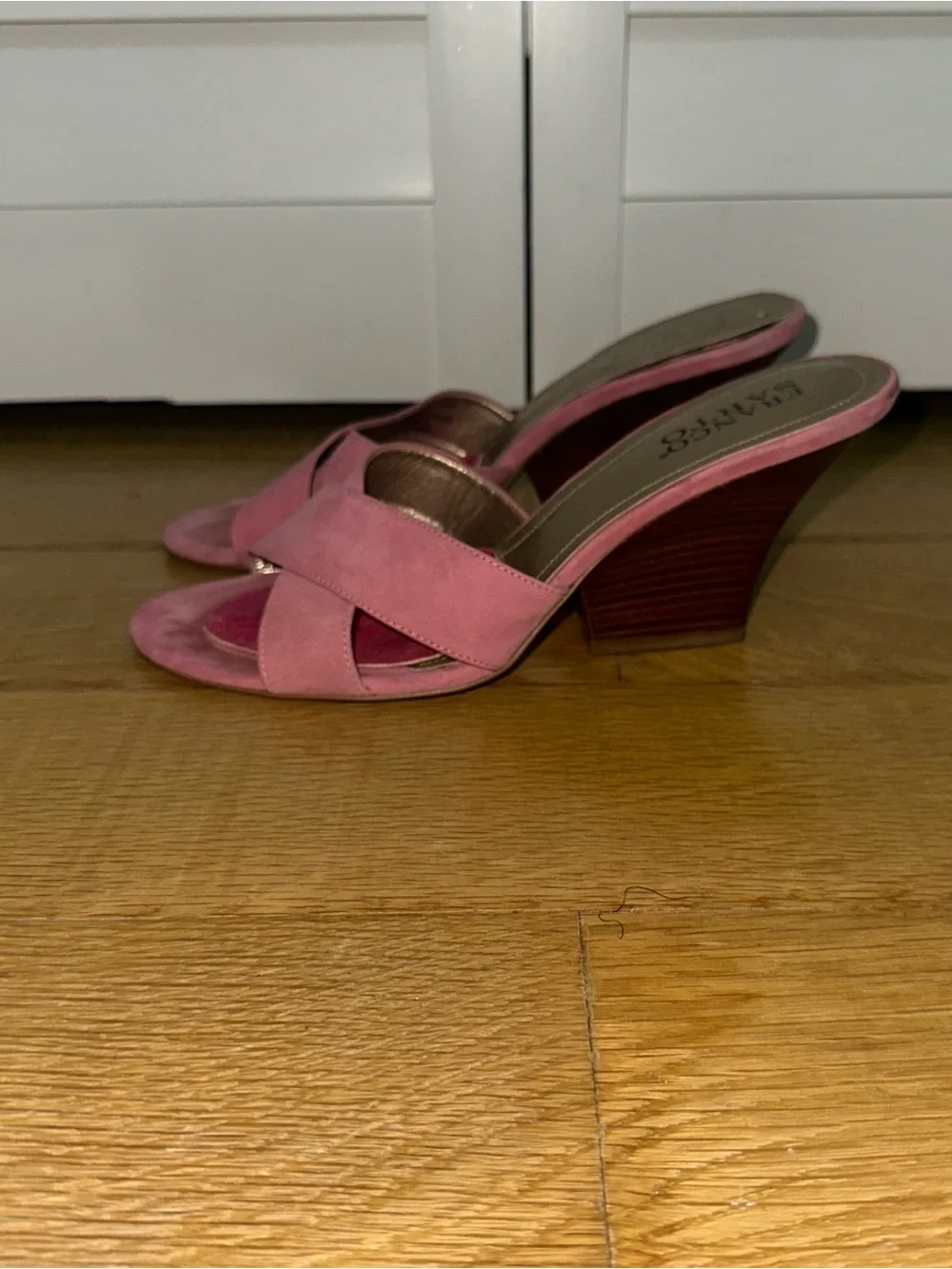 Franco Sarto Suede & Wood Sandals | Size 7.5 | Barbie Pink Kitten Heel Wedge Y2K